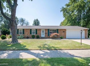 1724 Deppert Dr, Pekin, IL