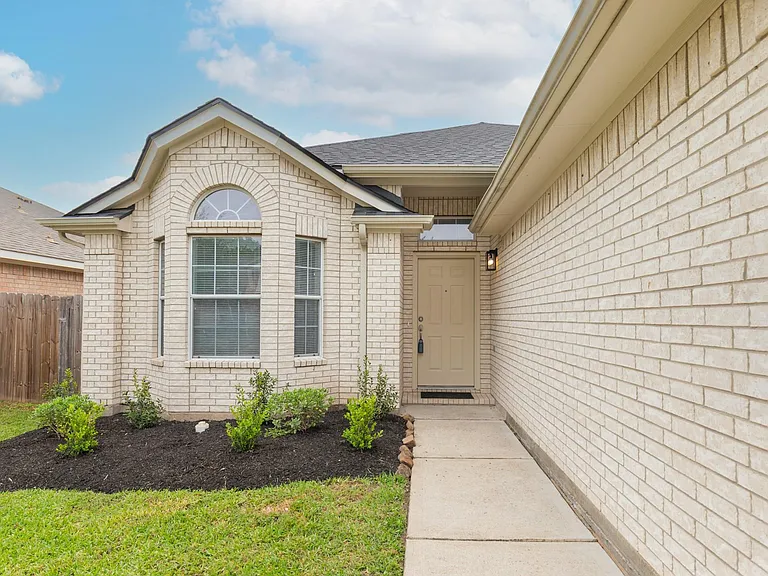 16307 Goanna Ct — Photo 5