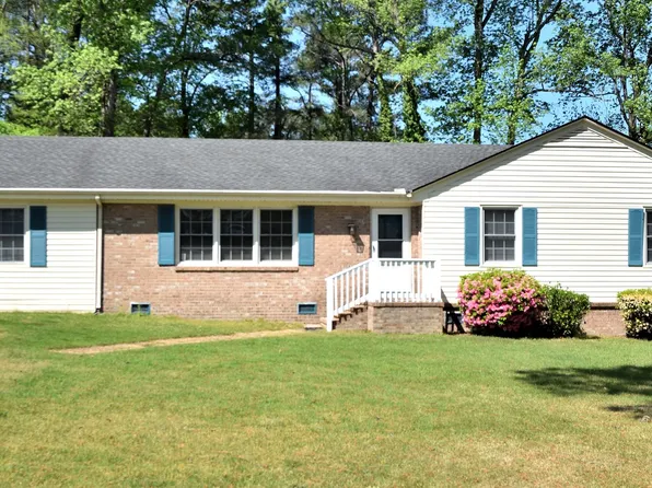 1640 Bridgedale Dr, Rocky Mount, NC 27803