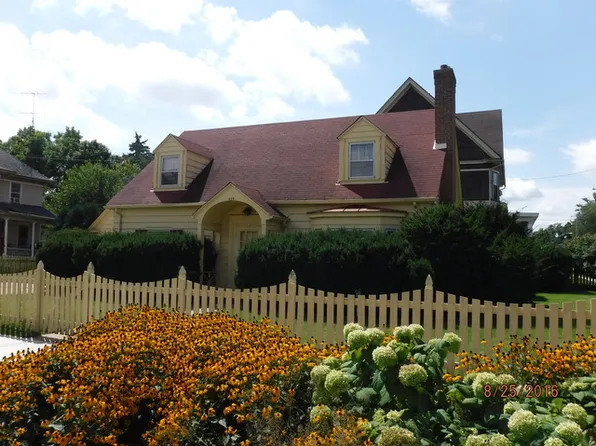 405 E Benton St, Aurora, IL 60505