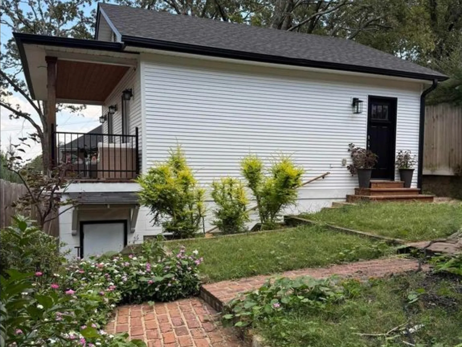 1 bed, 576 sqft, $1,700 — Photo 2