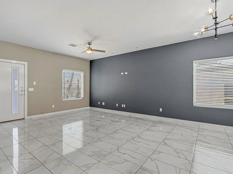 125 Via Rojas Dr — Photo 17