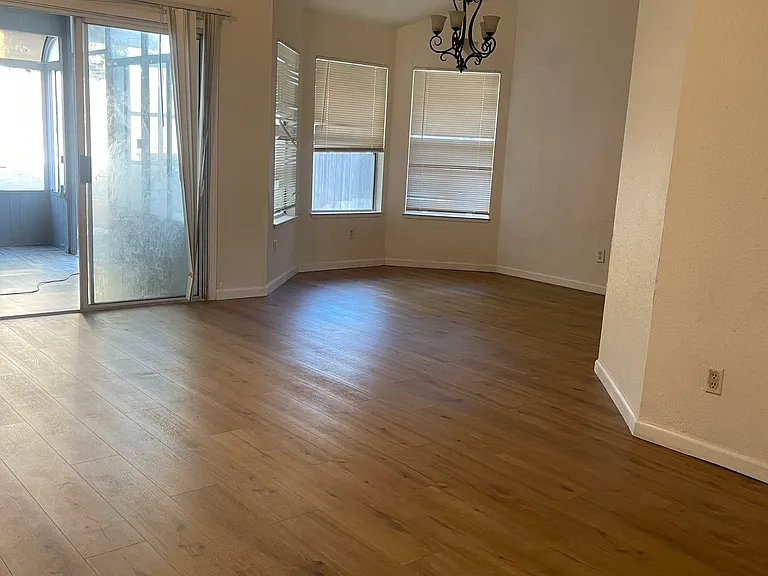 420 Goldrun Dr — Photo 3