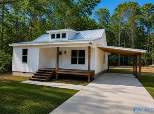 185 County Road 377, Scottsboro, AL 35769