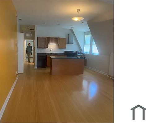 1st image of 10461 S Corliss Ave #3