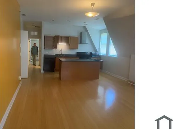 10461 S Corliss Ave #3, Chicago, IL 60628