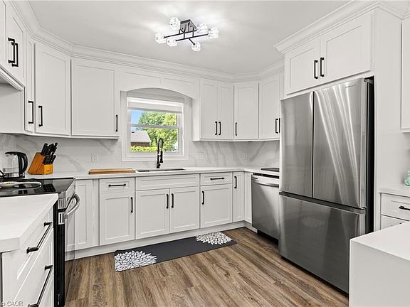 5th image of 6478 Russell St
