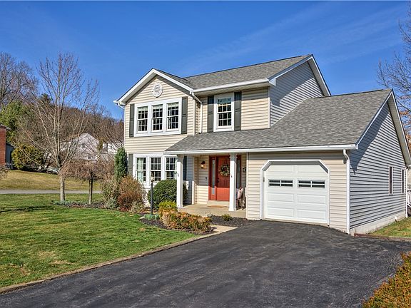2nd image of 601 Daisy Dr