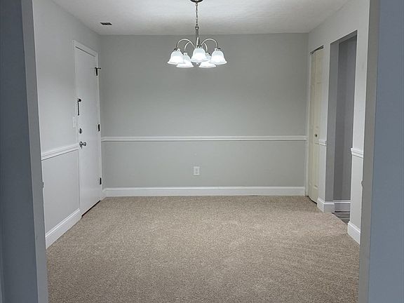 4th image of 380 Great Rd APT B301