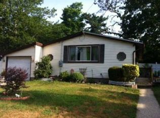 5 Alma Ave, Selden, NY 11784