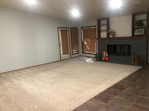 2nd image of 1803 W Sunset Dr