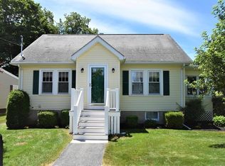 29 Maple Ave, Woburn, MA 01801