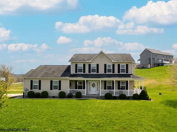 648 Ashberry Dr, Flemington, WV 26347