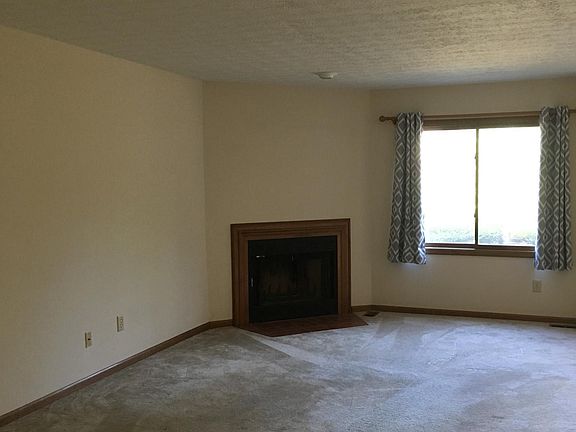 4th image of 2324 Terrance Dr