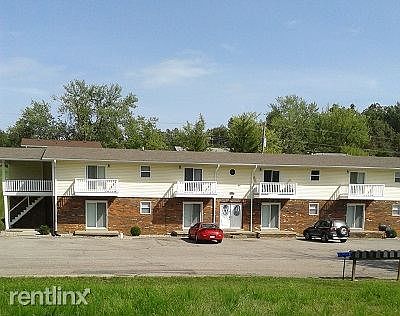 2nd image of 1190 Lois Ln