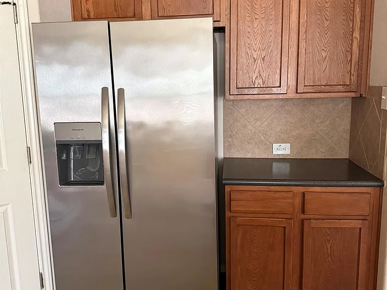 1514 Kothman Dr — Photo 17