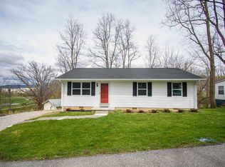 430 School Ln, Christiansburg, VA 24073