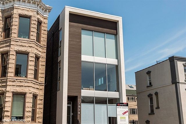 1st image of 1814 W Augusta Blvd #1