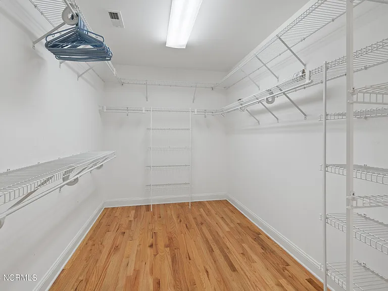 3567 Medinah Ave E — Photo 15