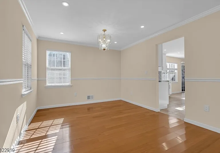 71 Nostrand Rd — Photo 6