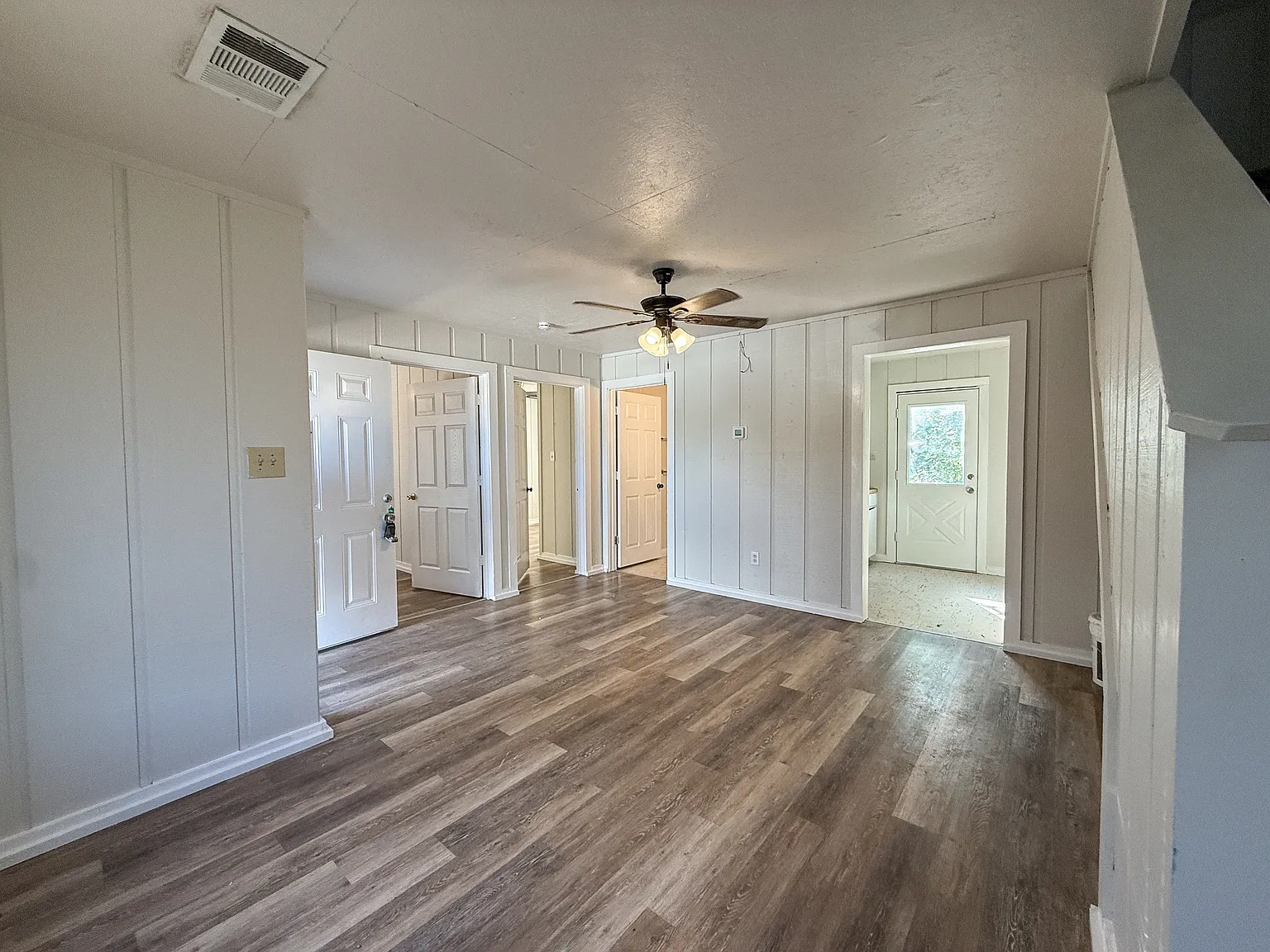 300 Schmucks Road - 1 — Photo 4
