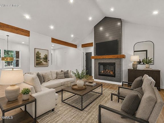 2nd image of 2421 W Brookhollow Dr