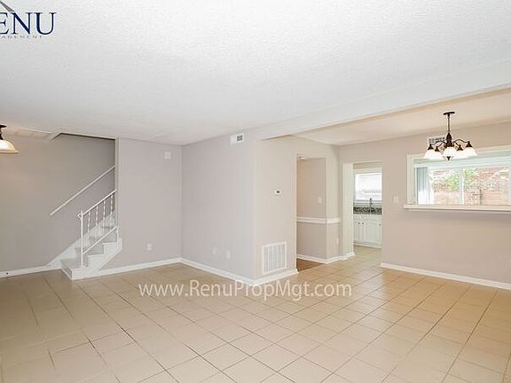 3rd image of 11059 Hunter Trail Ln