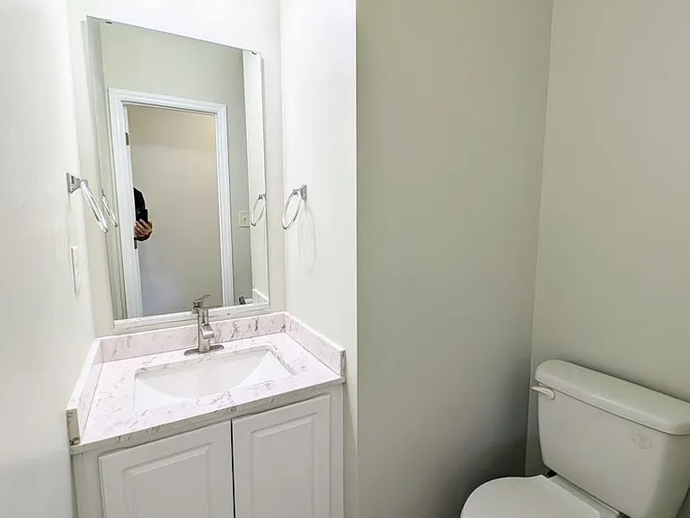220 Misty Groves Cir — Photo 7