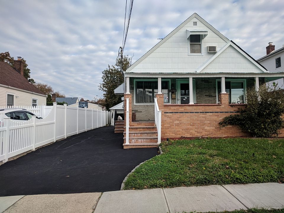 1st image of 1498 Marshall St