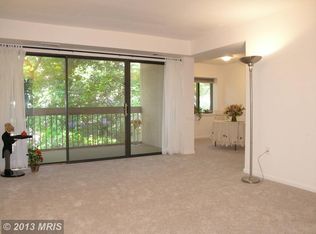 2210 Springwood Dr APT 208, Reston, VA 20191