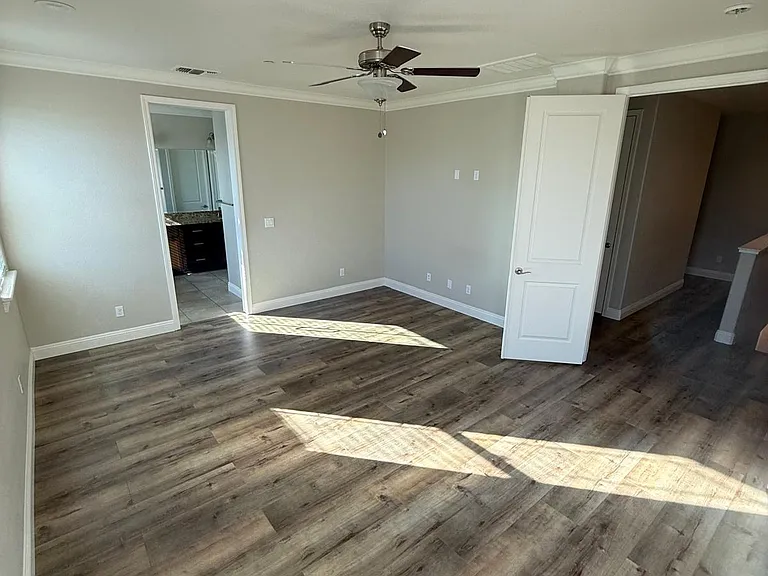 573 Addison Ct — Photo 20