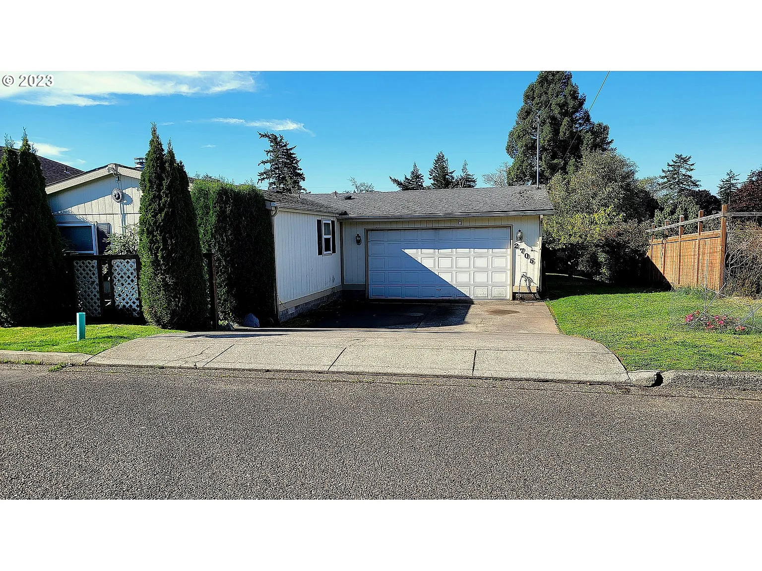 2705 34th St photo 1