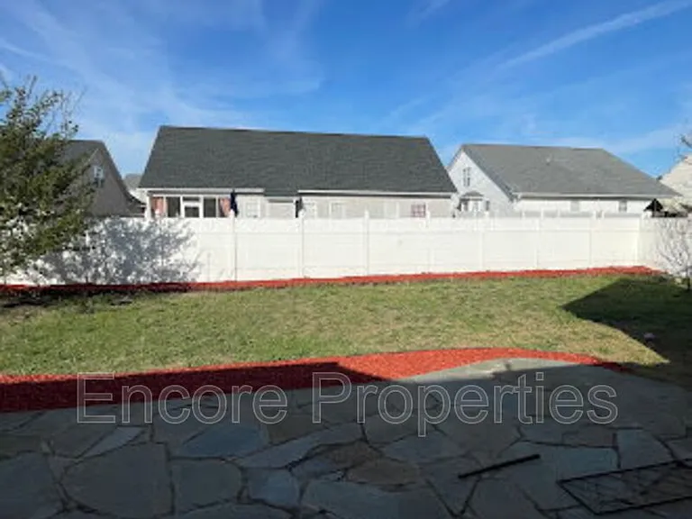 1240 Chimney Swift Dr — Photo 4