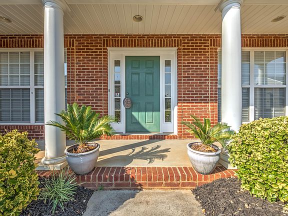 2nd image of 1615 Singletree Ln