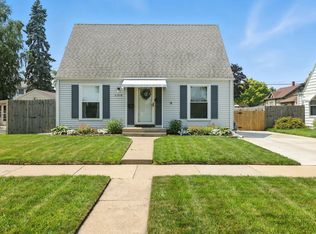 2318 Cleveland Ave, Racine, WI 53405