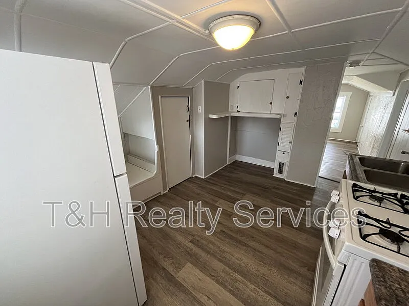 1 bed, 1.0 bath, 1132 sqft, $675 — Photo 4