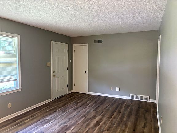 3rd image of 4514 Boeingshire Dr