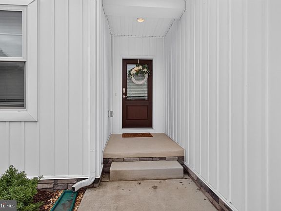 3rd image of 33739 Catching Cove Ct