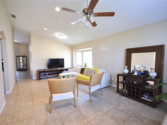 3rd image of 5036 Alavista Dr