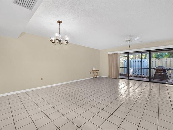 4th image of 820 Meadowland DR 19-5 (Unit G)