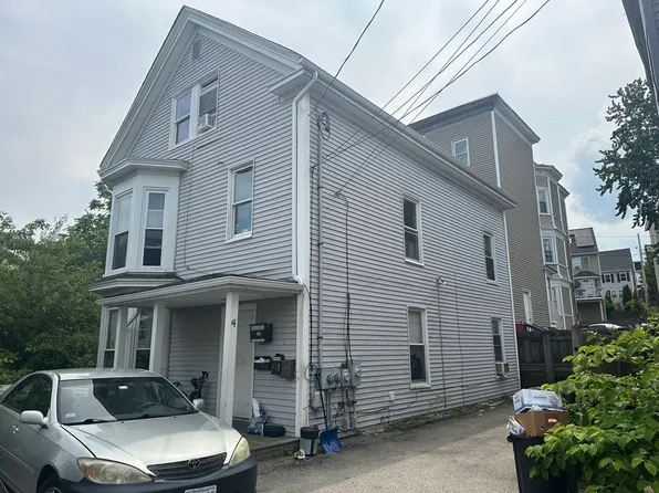 4 Avon Pl, Haverhill, MA 01832