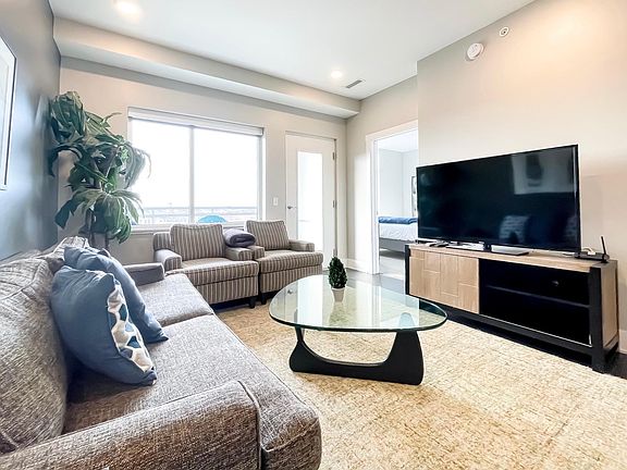4th image of 55 Ottawa Ave SW #1