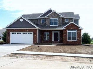 232 Gabrielle Cir, Bethalto, IL 62010