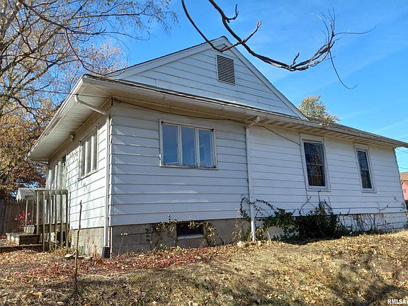 3rd image of 400 W Corrington Ave