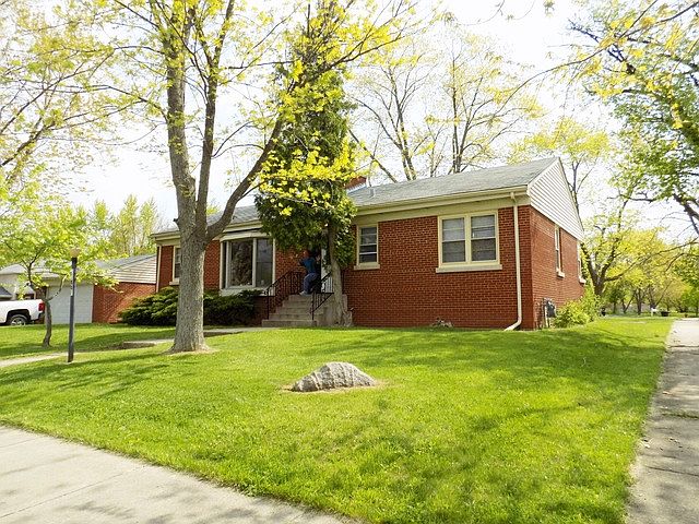 1st image of 22447 Millard Ave
