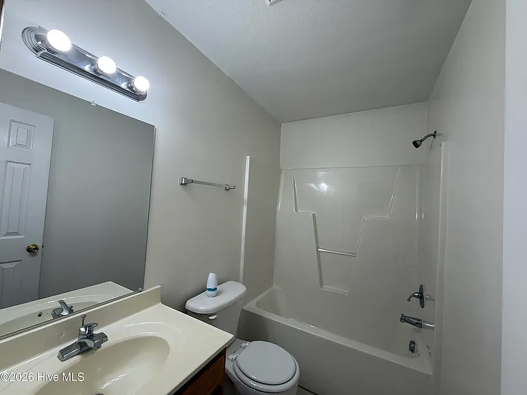 121 Arabian Ln #A — Photo 11
