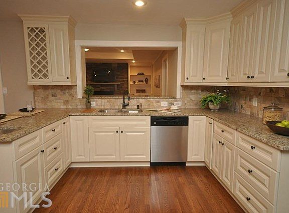 5th image of 1190 Pinedale Dr SE