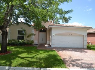 13176 SW 24th St, Hollywood, FL 33027