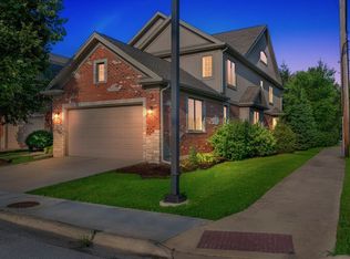 1200 E Charles Ln, Westmont, IL 60559