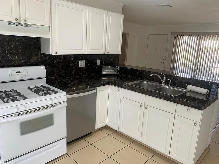 45450 Sunrise Ln #5 — Photo 17